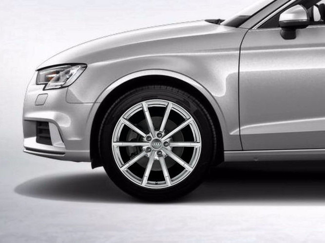 10-eget design (8J x 18"), Audi Sport