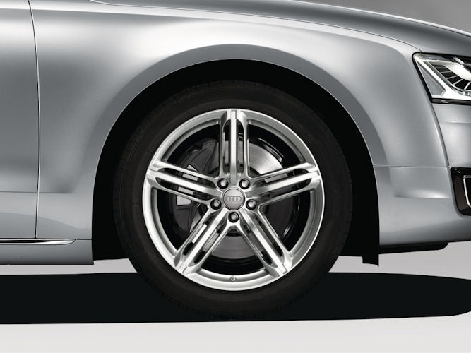 5-eget segmentdesign (9J x 20"), Audi Sport